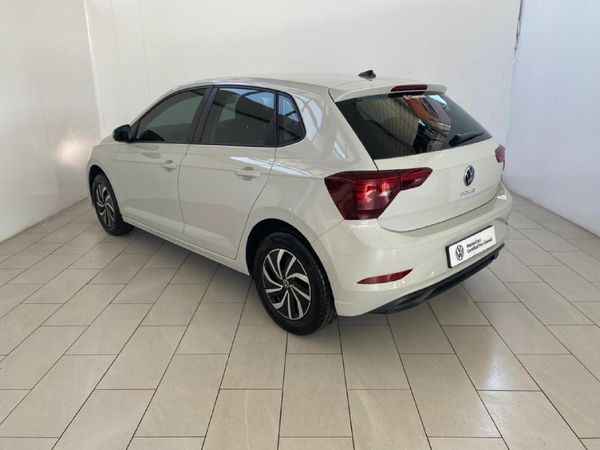 2025-Volkswagen-Polo-10-TSI image:3