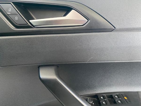 2025-Volkswagen-Polo-10-TSI image:8