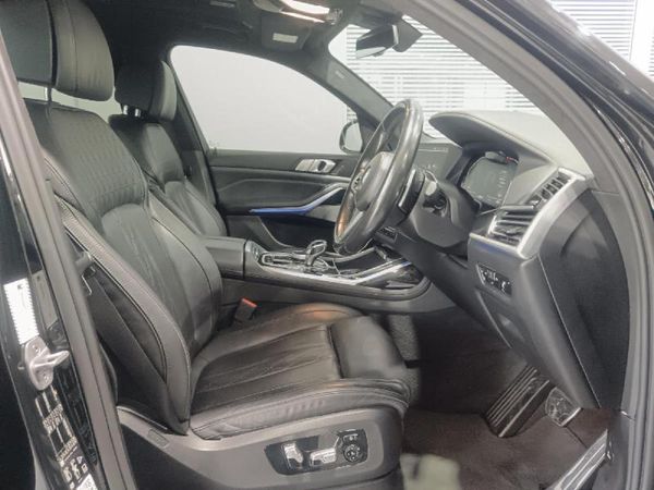 2021-BMW-X7-xDrive30d-M-Sport image:8