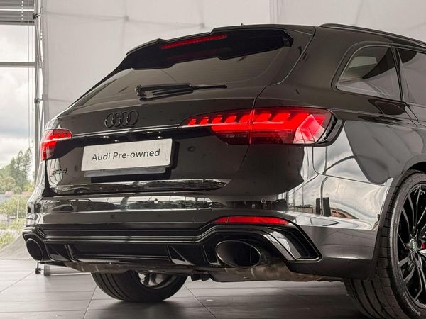 2025-Audi-RS4-Avant-quattro-Auto image:13
