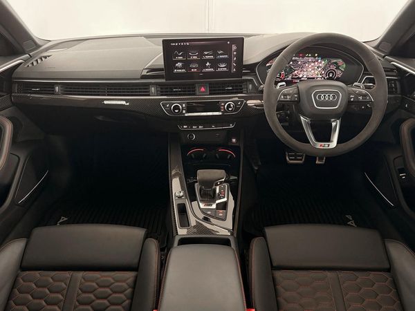 2025-Audi-RS4-Avant-quattro-Auto image:14