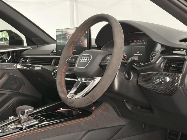 2025-Audi-RS4-Avant-quattro-Auto image:15