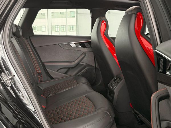 2025-Audi-RS4-Avant-quattro-Auto image:18