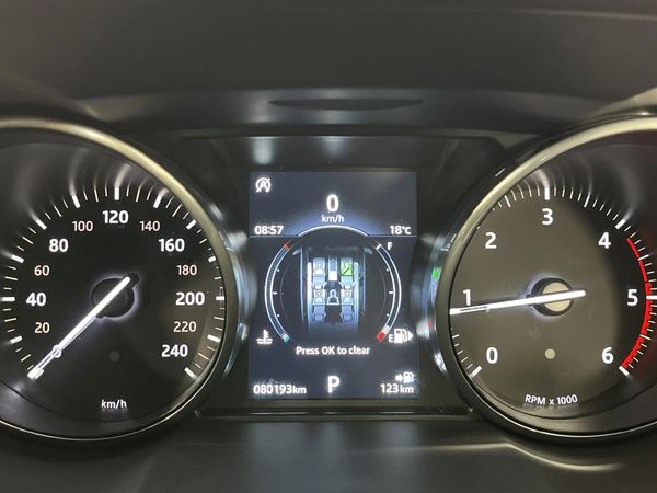 2018-Land-Rover-Range-Rover-Evoque-22-SD4-HSE-Dynamic image:2