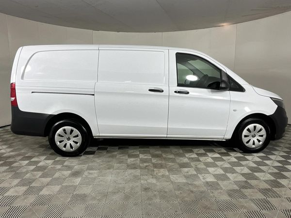 2022-Mercedes-Benz-Vito-111-16-CDI-Panel-Van image:11
