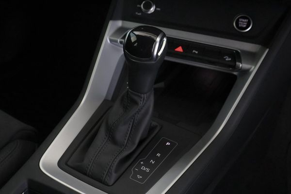 2026-Audi-Q3-Sportback-35TDI-Black-Edition image:11