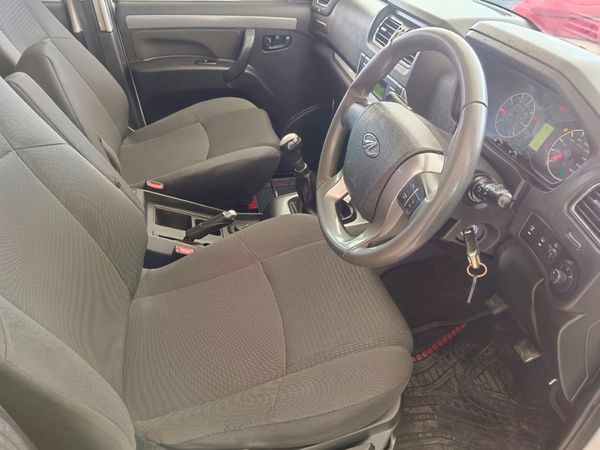 2023-Mahindra-Pik-Up-22-mHawk-S6-4x4-Double-Cab image:8