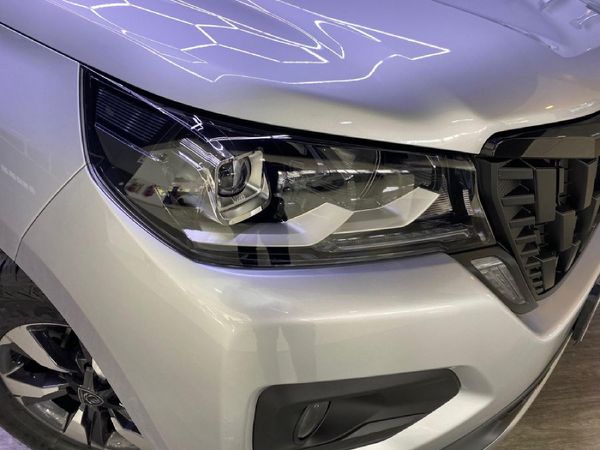 2026-Peugeot-Landtrek-19D-Allure-Double-Cab-Auto image:3