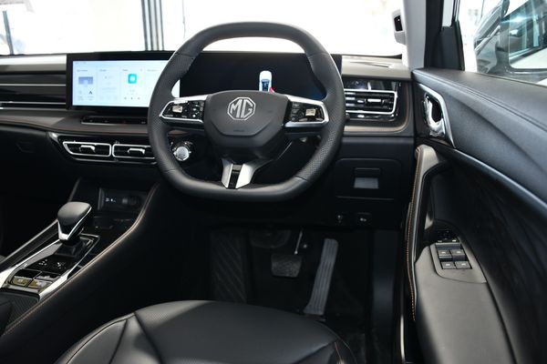 2026-MG-HS-15T-Luxury-Auto image:13