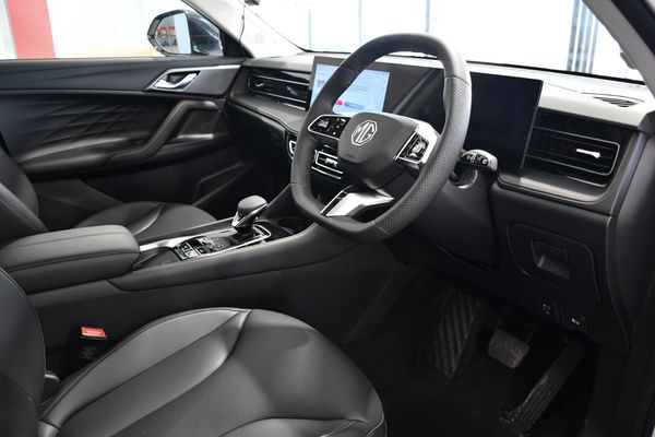 2026-MG-HS-15T-Luxury-Auto image:14