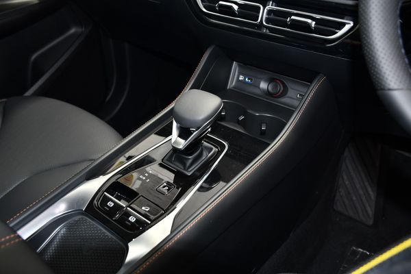 2026-MG-HS-15T-Luxury-Auto image:16