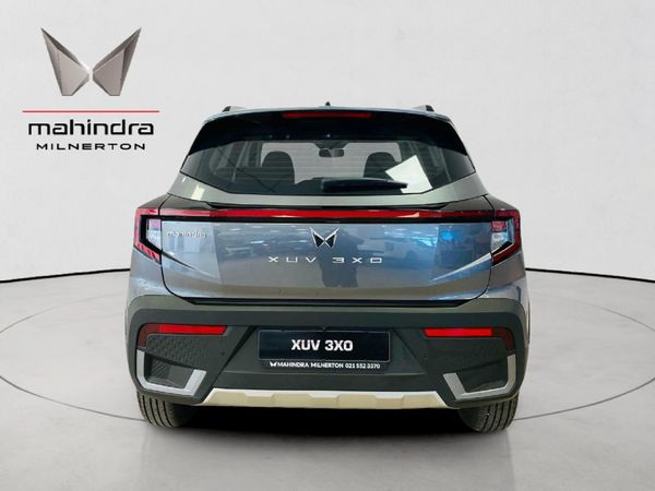 2026-Mahindra-XUV-3XO-12T-AX5-Auto image:4
