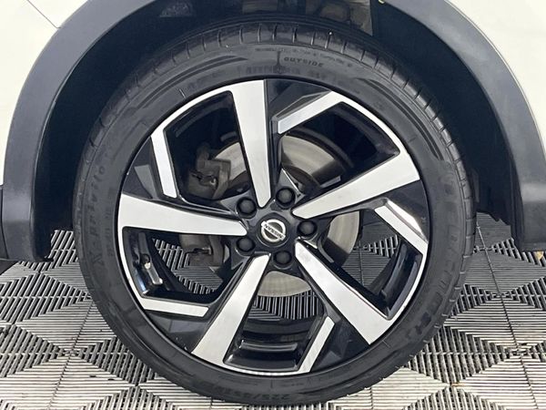 2020-Nissan-Qashqai-12-Tekna-Auto image:4