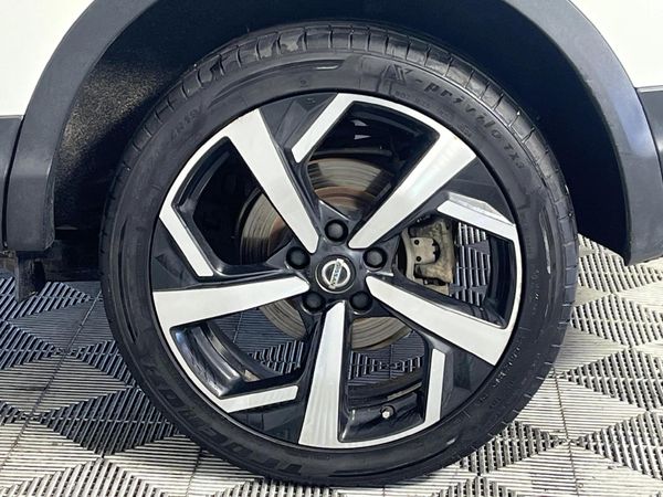2020-Nissan-Qashqai-12-Tekna-Auto image:6