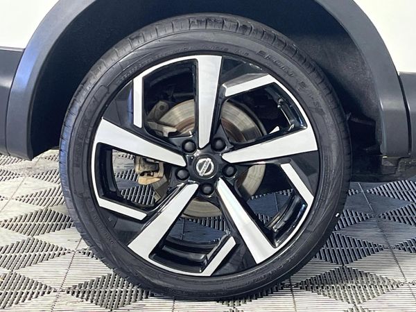 2020-Nissan-Qashqai-12-Tekna-Auto image:7