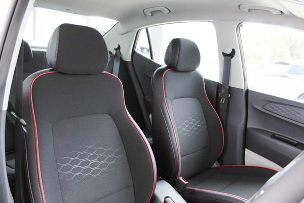 2025-Hyundai-Grand-i10-12-Fluid-Sedan image:13