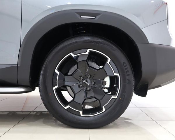 2026-BAIC-B30-e-15T-HEV-Premium-Adventure-4x4-DHT image:15