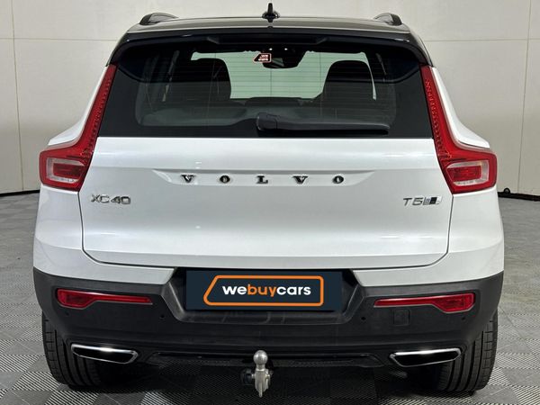 2019-Volvo-XC40-T5-R-Design-AWD image:18