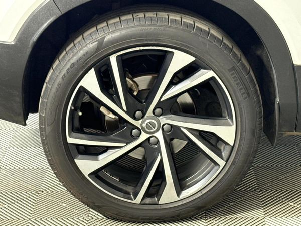 2019-Volvo-XC40-T5-R-Design-AWD image:6