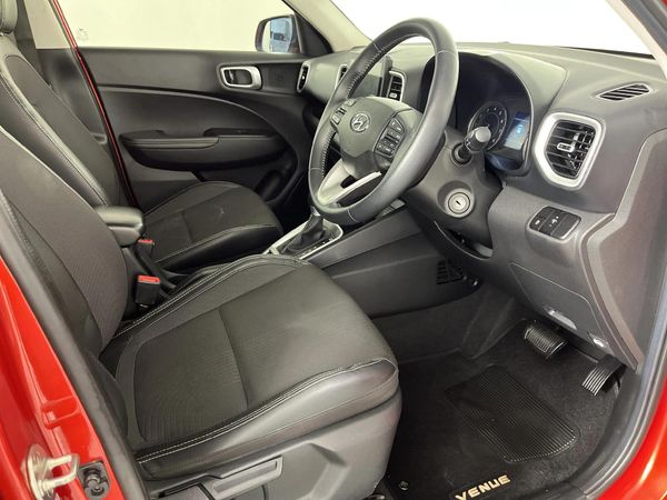 2022-Hyundai-Venue-10-TGDI-Fluid-Auto image:9