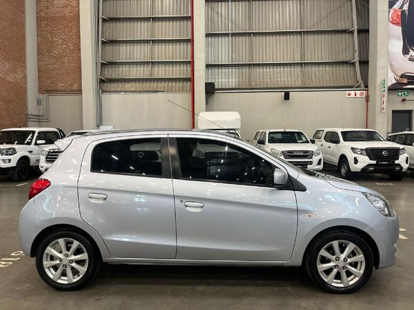 2014-Mitsubishi-Mirage-12-GLX image:7