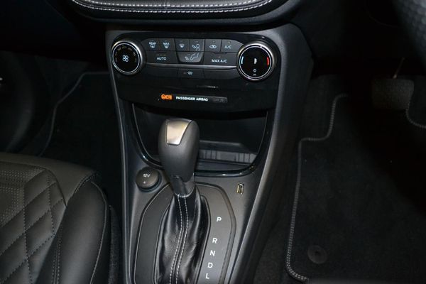 2025-Ford-Puma-10T-Ecoboost-ST-Line-Vignale-Auto image:9