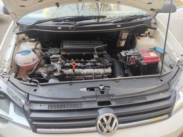 2012-Volkswagen-Polo-Vivo-14-Trendline image:15