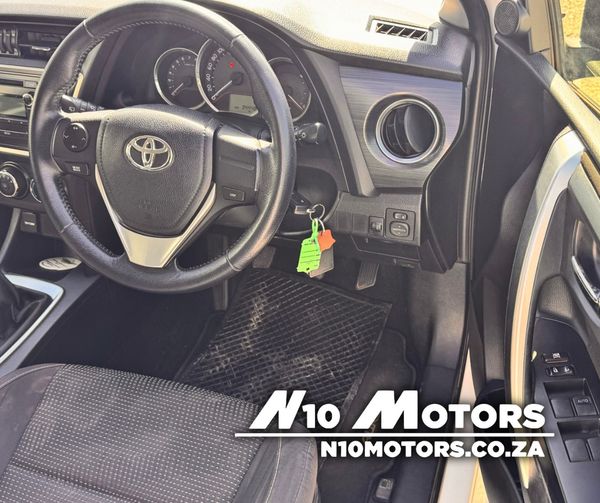 2014-Toyota-Auris-16-XI image:4