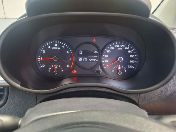 2021-Kia-Picanto-10-Style image:9