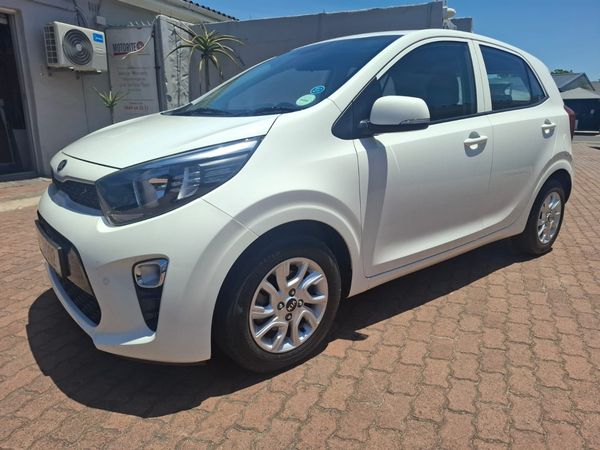 2021-Kia-Picanto-10-Style image:3
