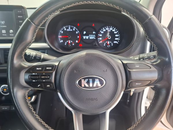 2021-Kia-Picanto-10-Style image:7