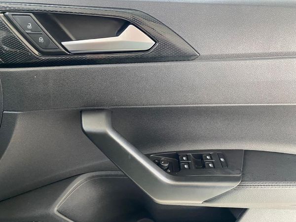 2023-Volkswagen-Taigo-10-TSI-Life-Auto image:13