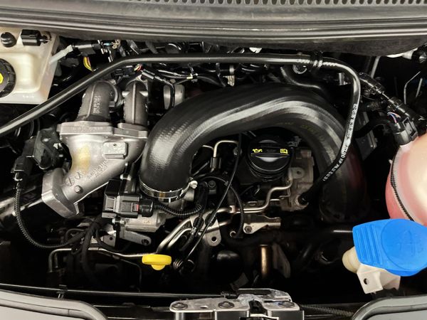 2016-Volkswagen-Caravelle-T6-20-BiTDI-Comfortline-Auto-4Motion image:12