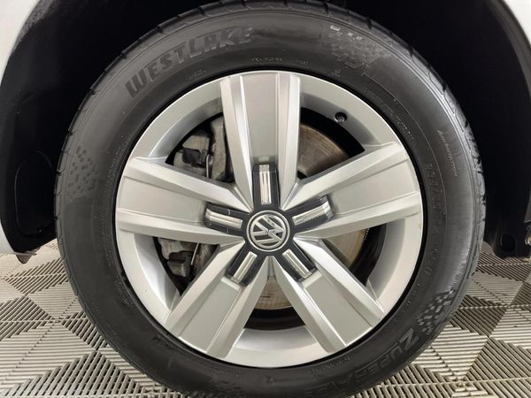 2016-Volkswagen-Caravelle-T6-20-BiTDI-Comfortline-Auto-4Motion image:5