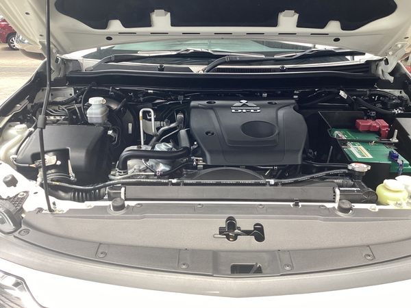 2019-Mitsubishi-Pajero-Sport-24D-Auto image:21