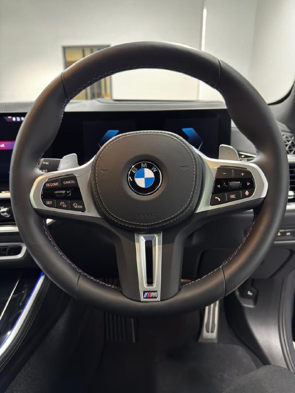 2025-BMW-X5-M60i image:11