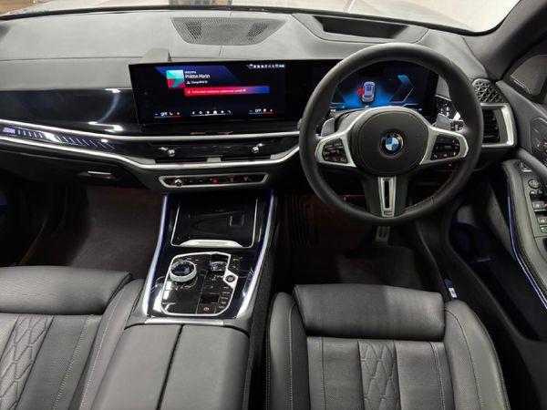 2025-BMW-X5-M60i image:12