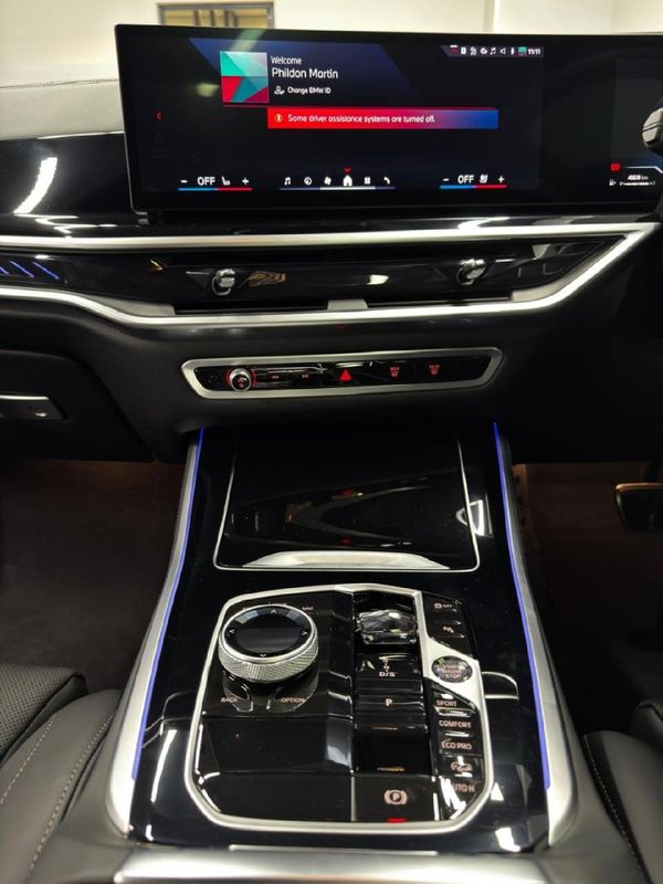 2025-BMW-X5-M60i image:13