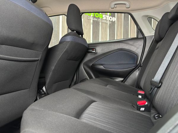 2025-Toyota-Starlet-15-XS-Auto image:25