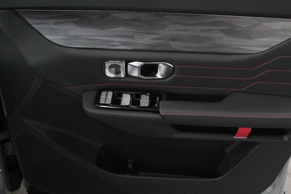 2026-Jetour-Dashing-15T-Momentum image:14