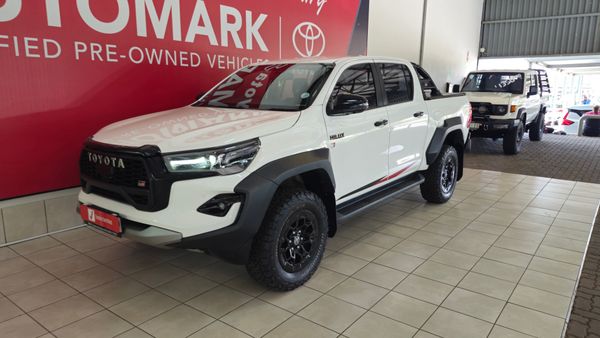 2025-Toyota-Hilux-28GD-6-GR-Sport-Double-Cab-4x4 image:1