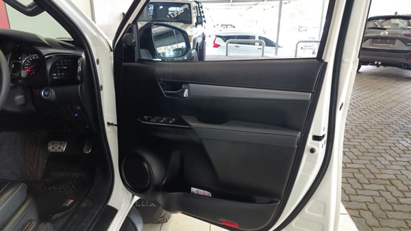 2025-Toyota-Hilux-28GD-6-GR-Sport-Double-Cab-4x4 image:19