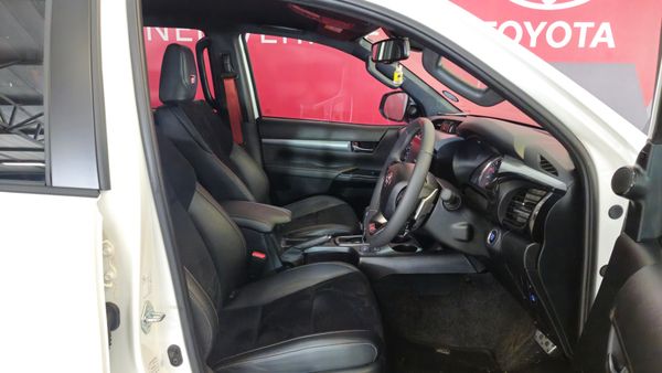 2025-Toyota-Hilux-28GD-6-GR-Sport-Double-Cab-4x4 image:23