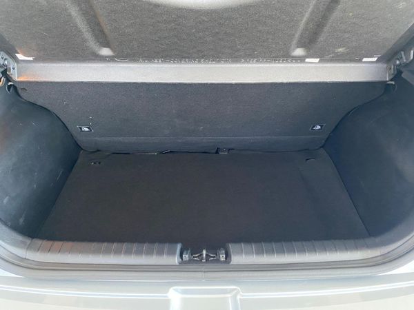 2024-Hyundai-Grand-i10-10-Motion image:16