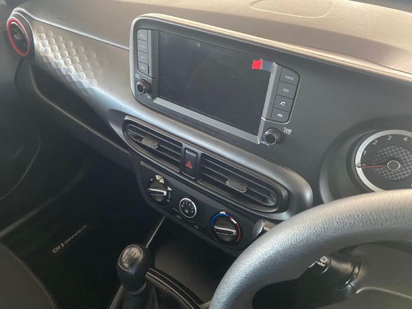 2024-Hyundai-Grand-i10-10-Motion image:27