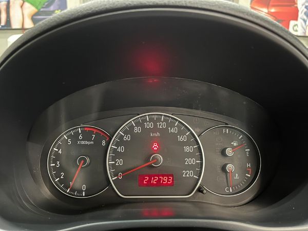 2010-Suzuki-SX4-20 image:10