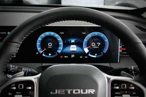 2026-Jetour-X70-Plus-15T-Momentum image:6