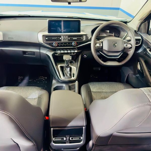 2026-Peugeot-Landtrek-19D-Allure-Double-Cab-Auto image:13