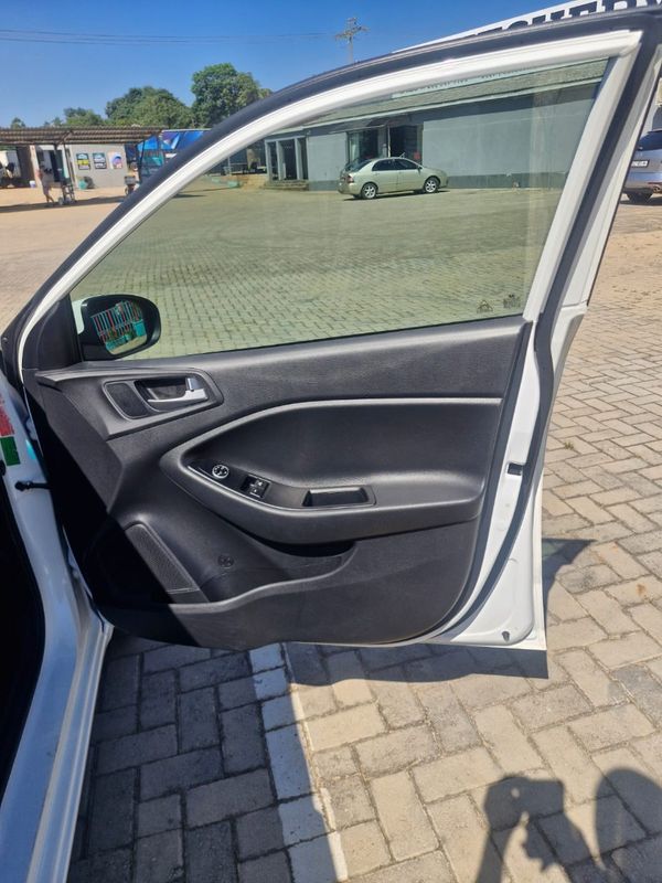 2021-Hyundai-i20-12-Motion image:12