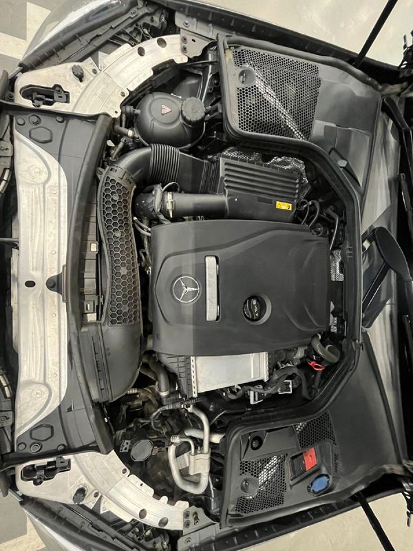 2018-Mercedes-Benz-C-Class-C-180-Auto image:12